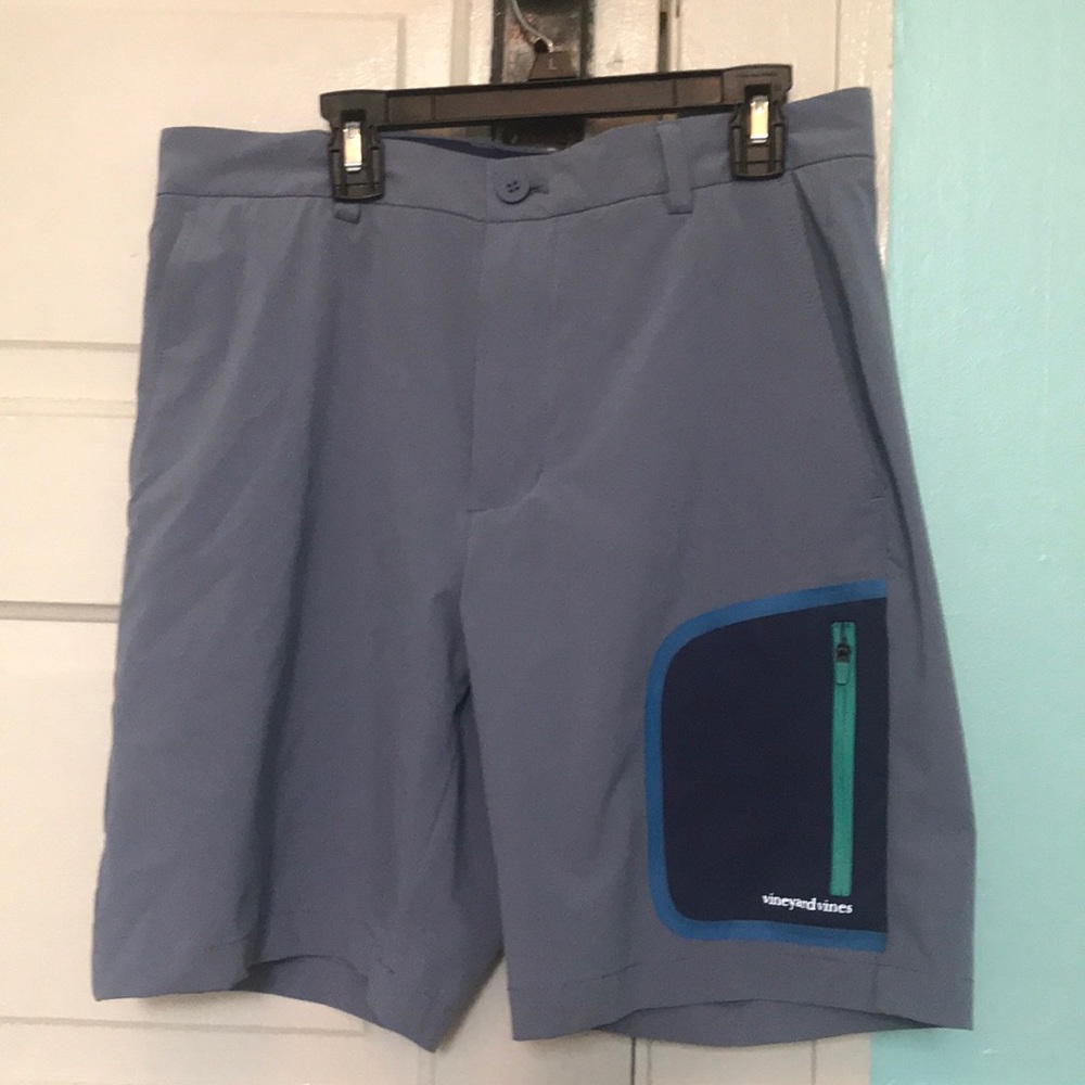 Vineyard vines performance shorts